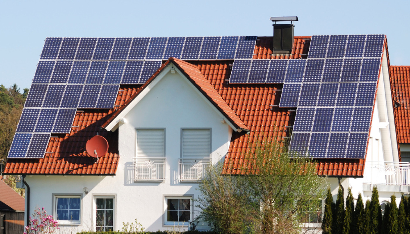 Avec la canicule en Sarthe, faut-il s'inquiéter pour vos panneaux photovoltaïques professionnels ?